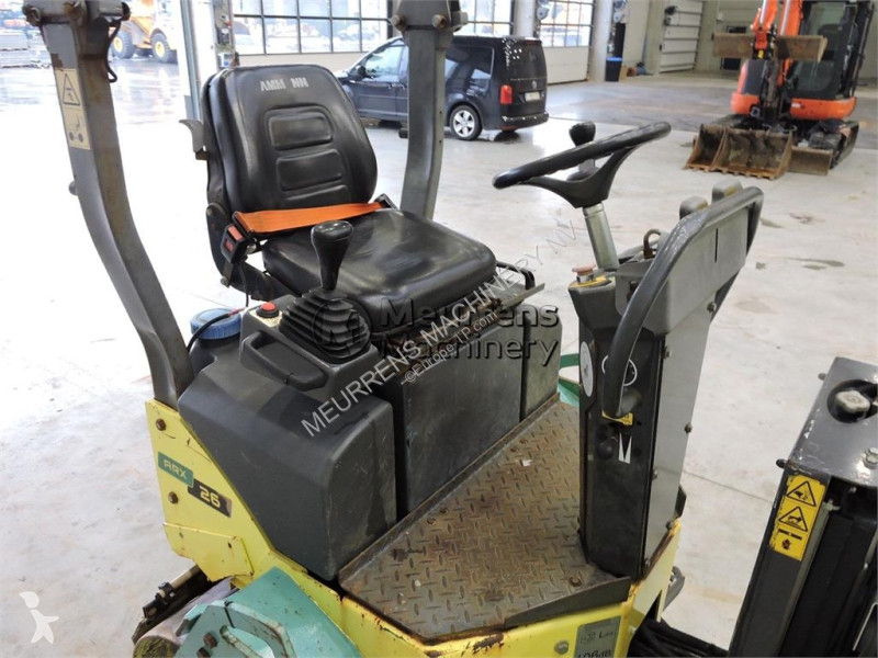 مدحلة Ammann ARX26
