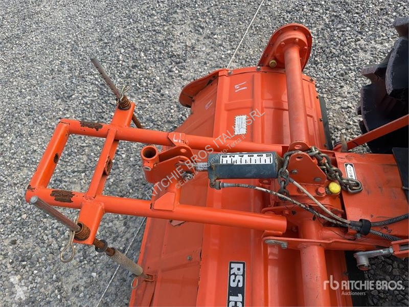 Дорожний коток Kubota ZB1600 Utility Tractor