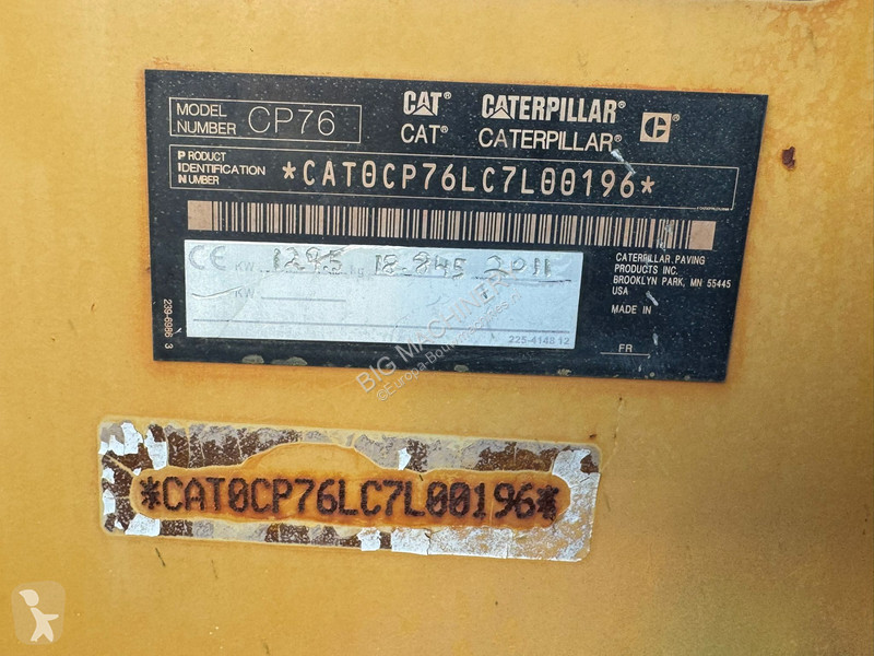 Zhutňovač Caterpillar CP76 (19t)