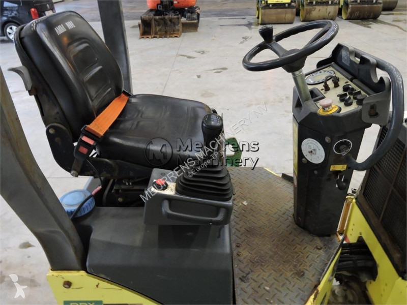 مدحلة Ammann ARX26