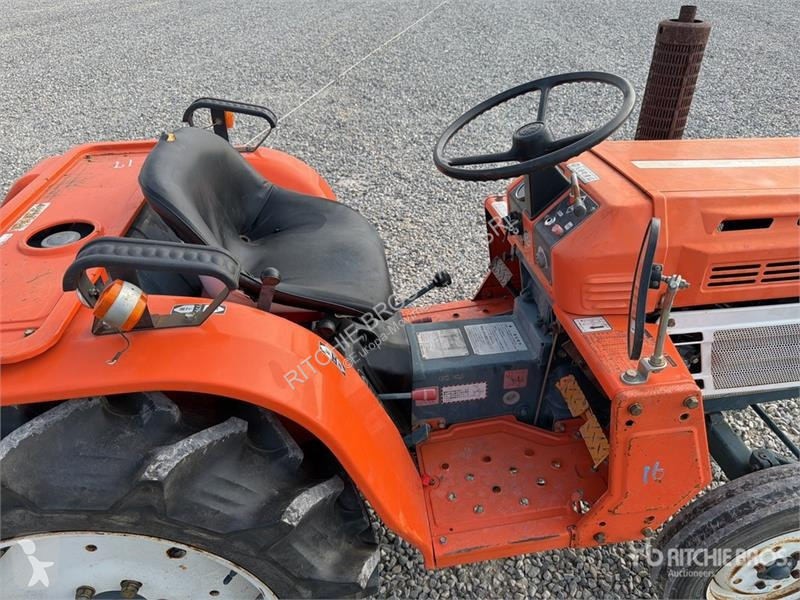 Дорожний коток Kubota ZB1600 Utility Tractor