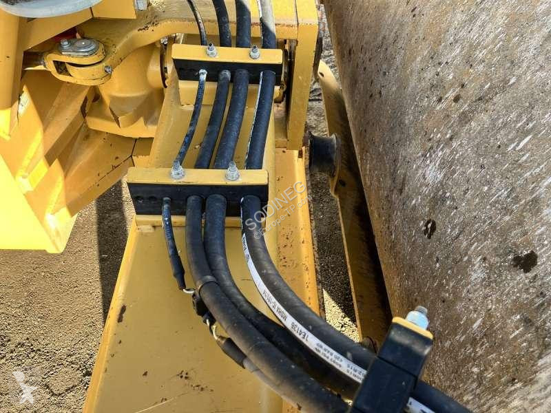 Compacteur Caterpillar