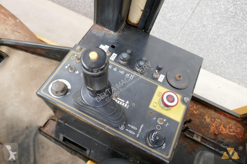 Compactador Caterpillar CS433C