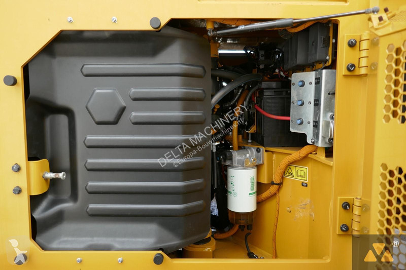 Compactor Caterpillar CB10