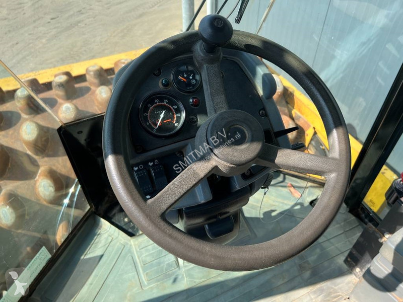 Zhutňovač Caterpillar CP76