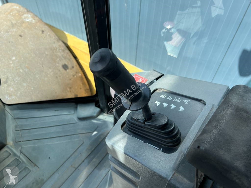 Compactor Caterpillar CS76