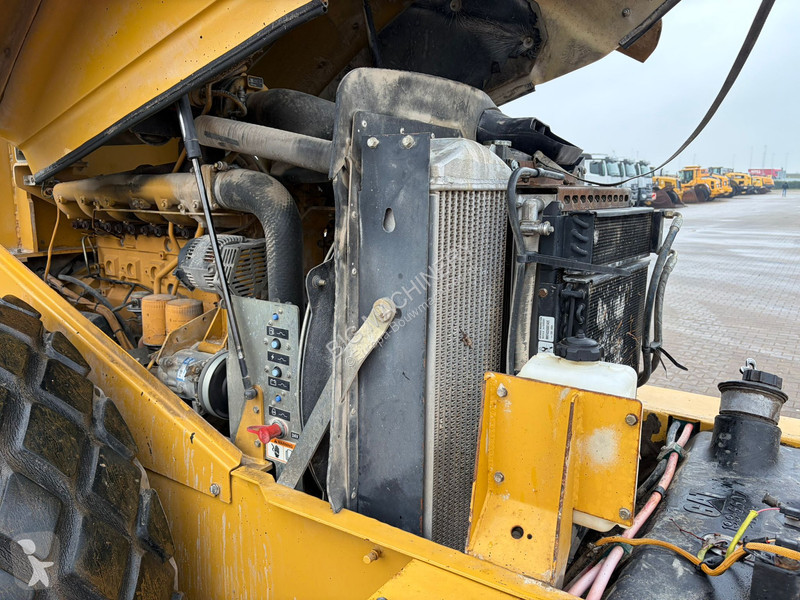 Jordstamper Caterpillar CS563E