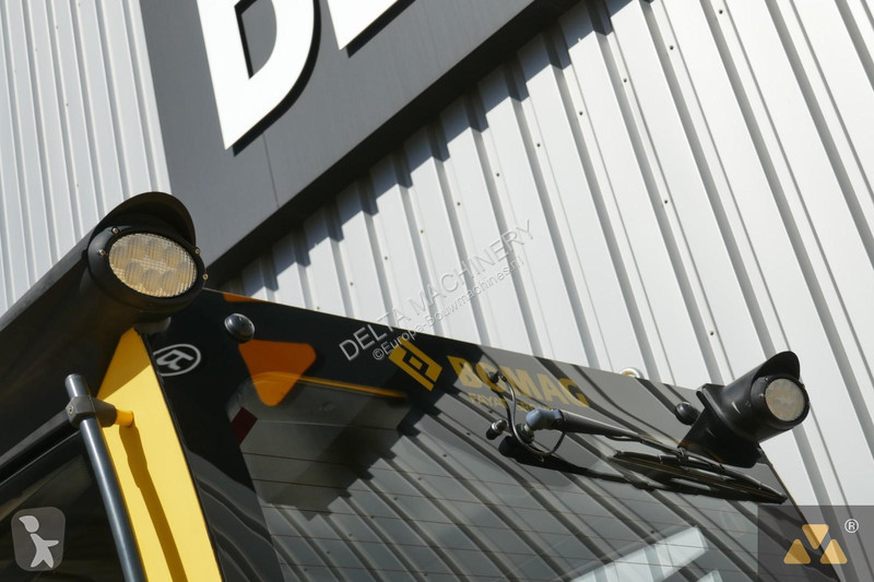 مدحلة Bomag BW226-5CL