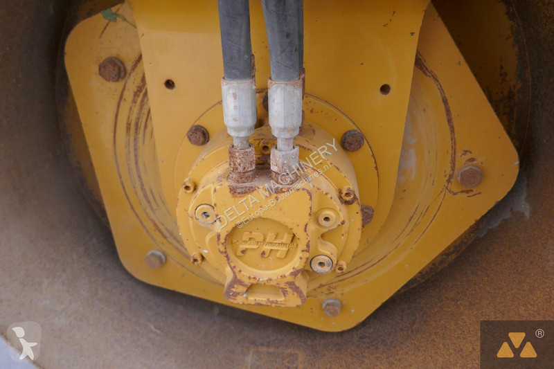 مدحلة Caterpillar CB2.7