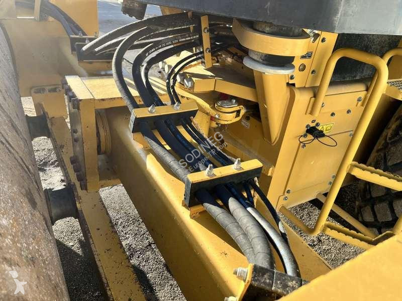 Compacteur Caterpillar