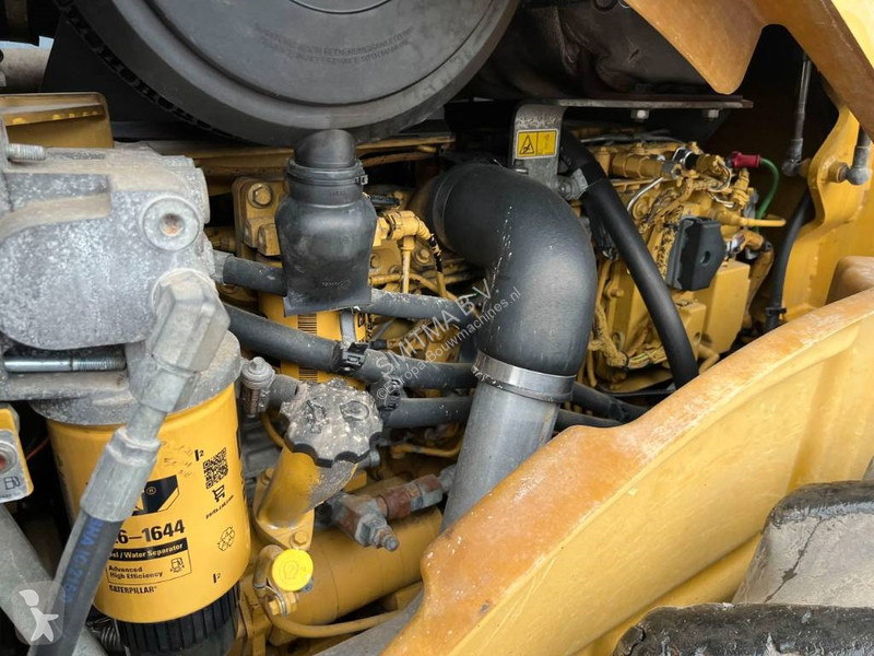 Zhutňovač Caterpillar CP76