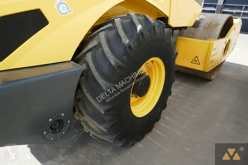 مدحلة Bomag