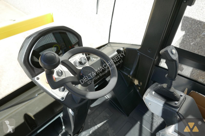 مدحلة Bomag BW226-5CL