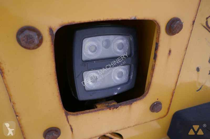 مدحلة Caterpillar CB2.7