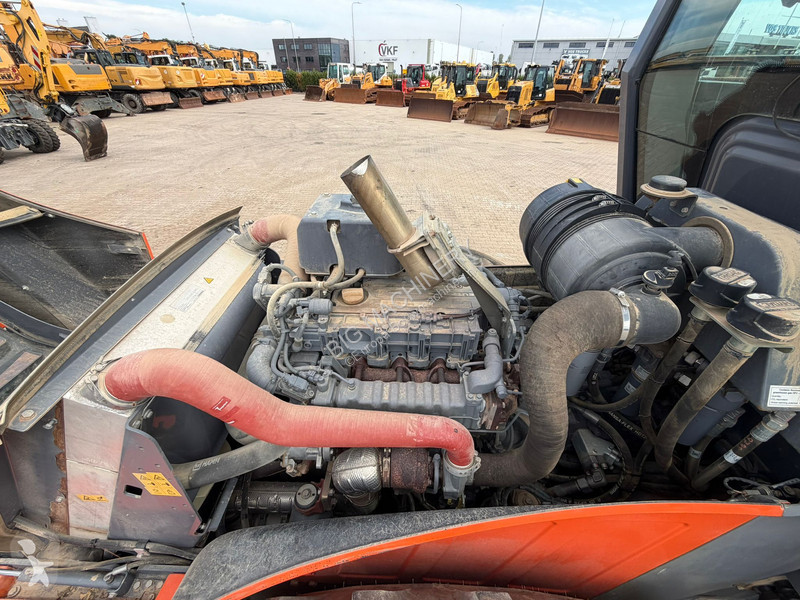 Hamm H13i compactor