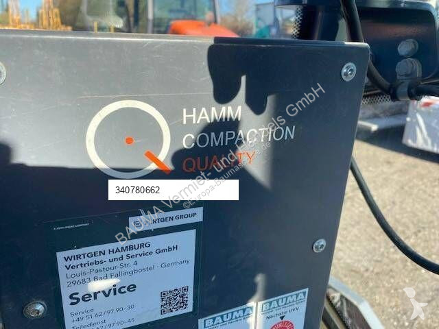 Дорожный каток Hamm H13i mit Verdichterplatten...