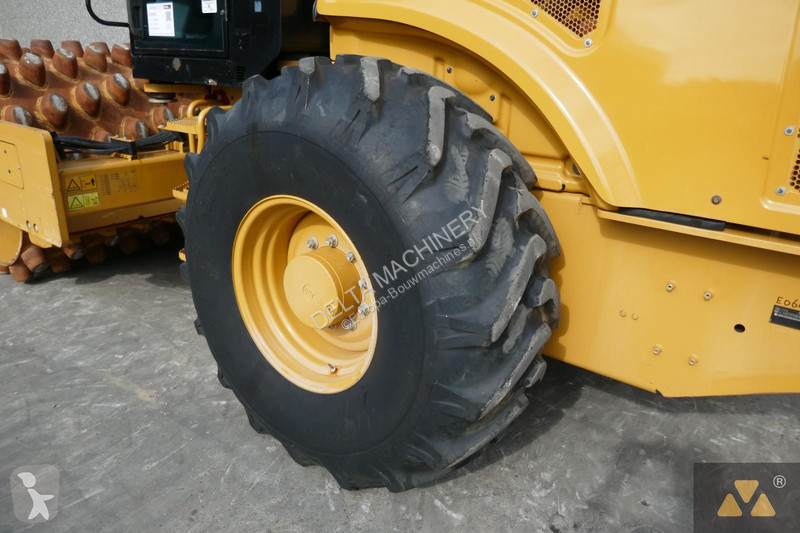 Compacteur Caterpillar