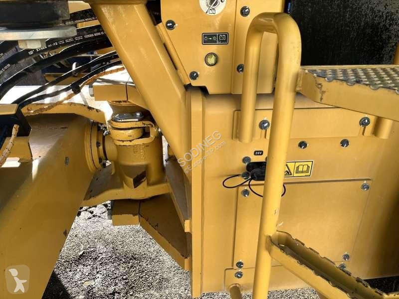 Compacteur Caterpillar