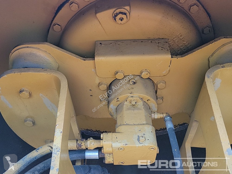 Compactador Caterpillar CS553E