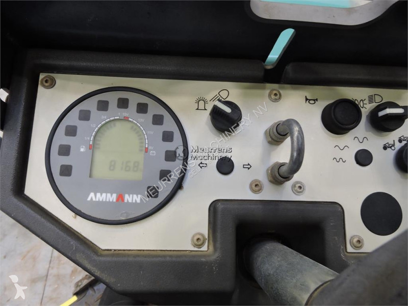 Zhutňovač Ammann ARX26
