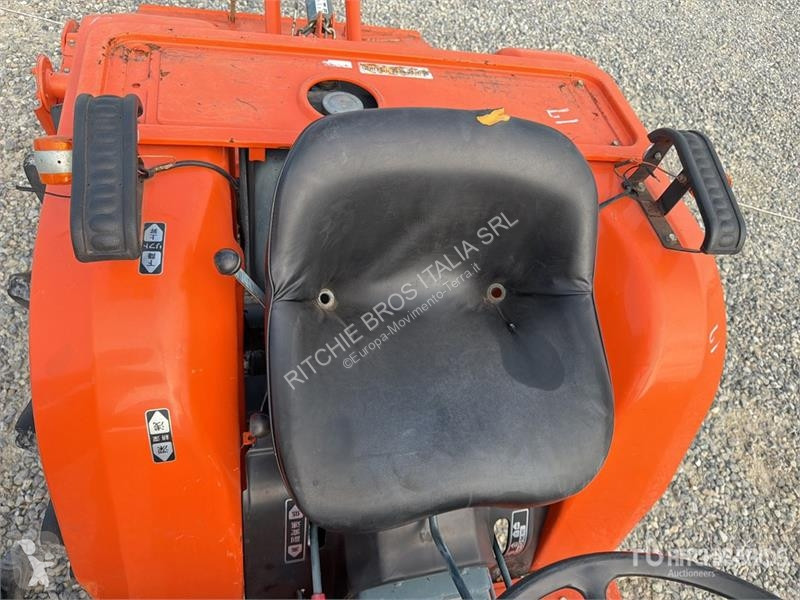 Дорожний коток Kubota ZB1600 Utility Tractor