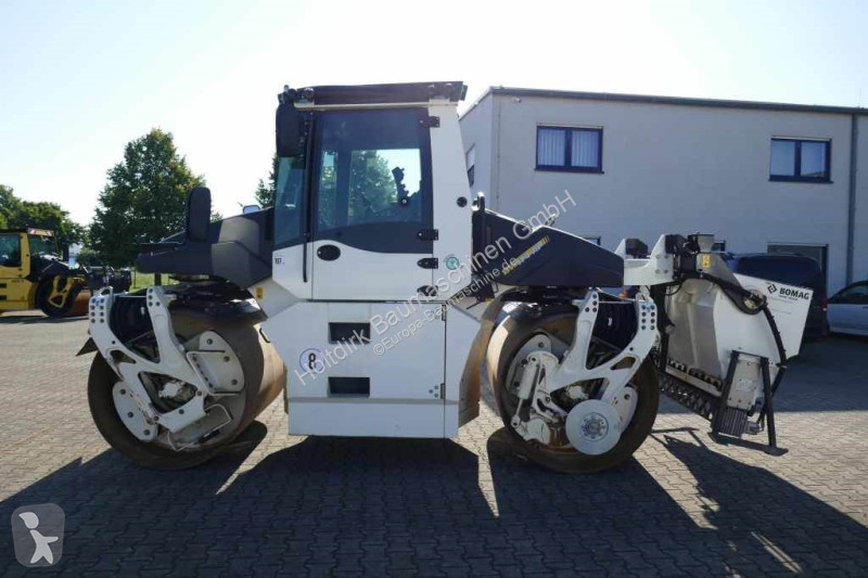 Compactador Bomag AP-4