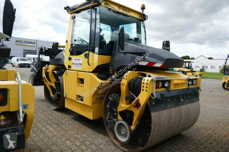 Compactador Bomag AP-4