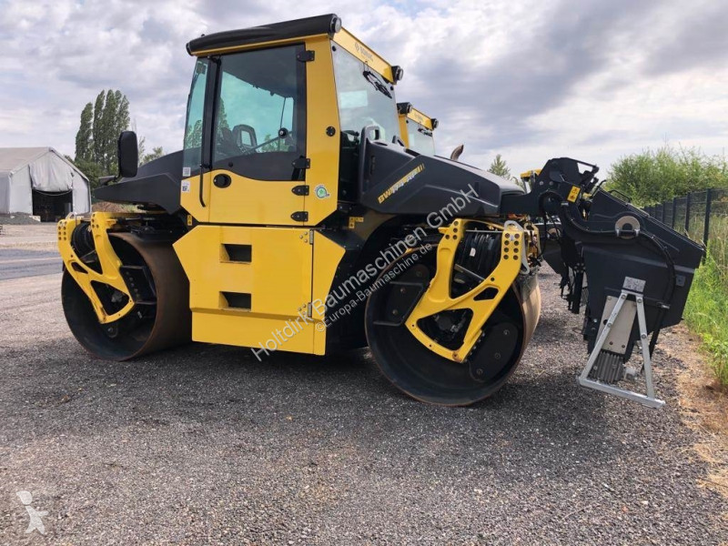 Compactador Bomag AP-4v