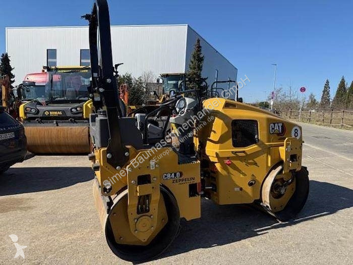 Compactador Caterpillar CB4.0