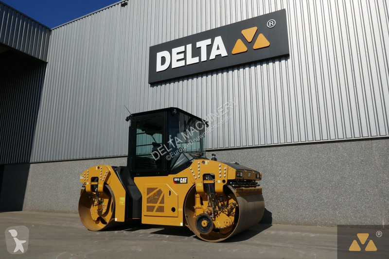 Compactor Caterpillar CB13