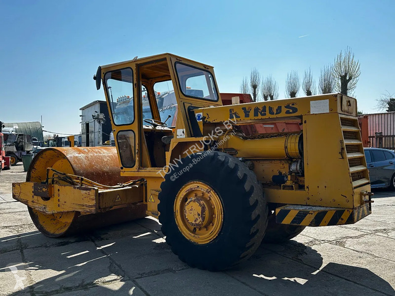 Wals BOMAG BW 212 Wals with vibration 12T