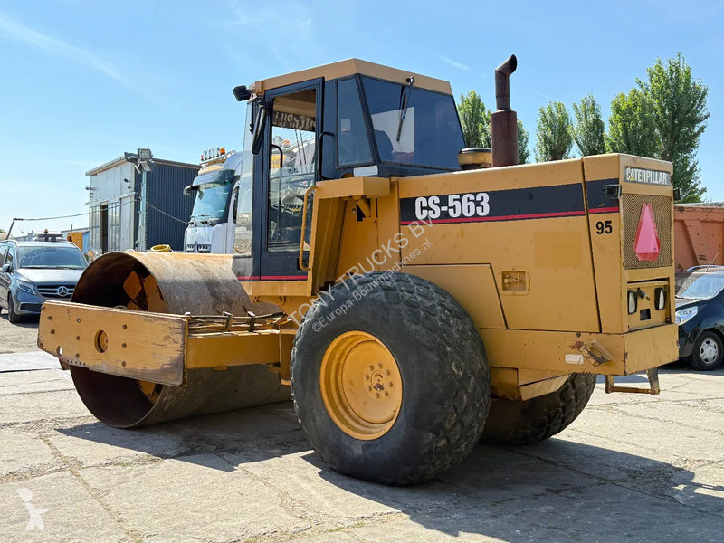 Compactador Caterpillar 563 Roller with vibration