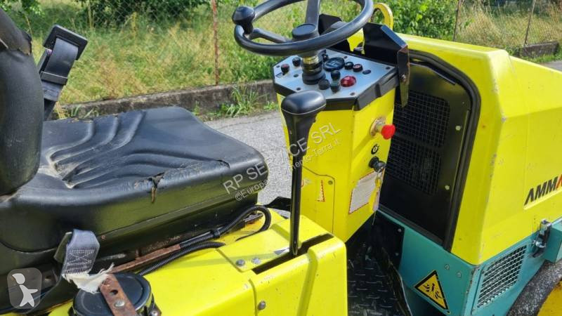 Compactador Ammann AV12E