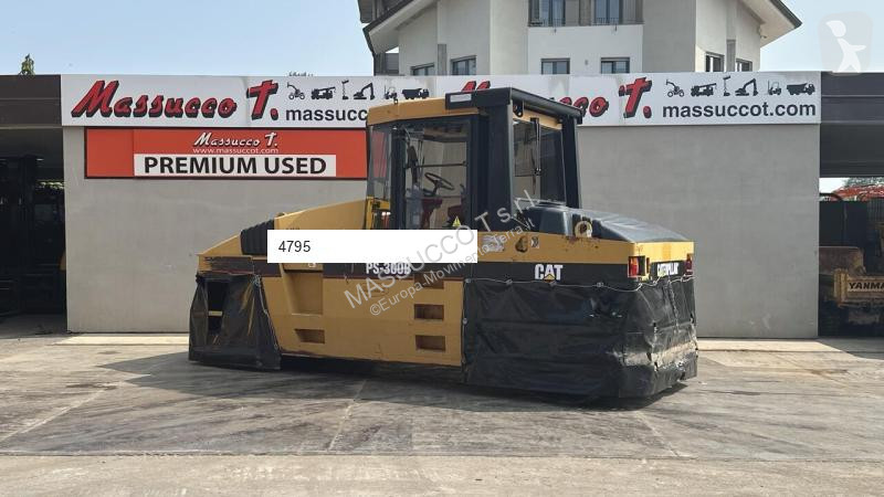 Compactador Caterpillar PS-300B
