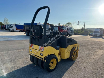 Compactador de neumáticos Bomag