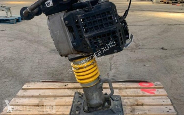 Compactor Bomag pilonneuse essence