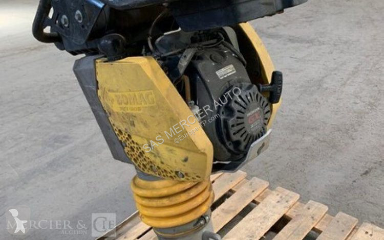 Compactor Bomag pilonneuse essence