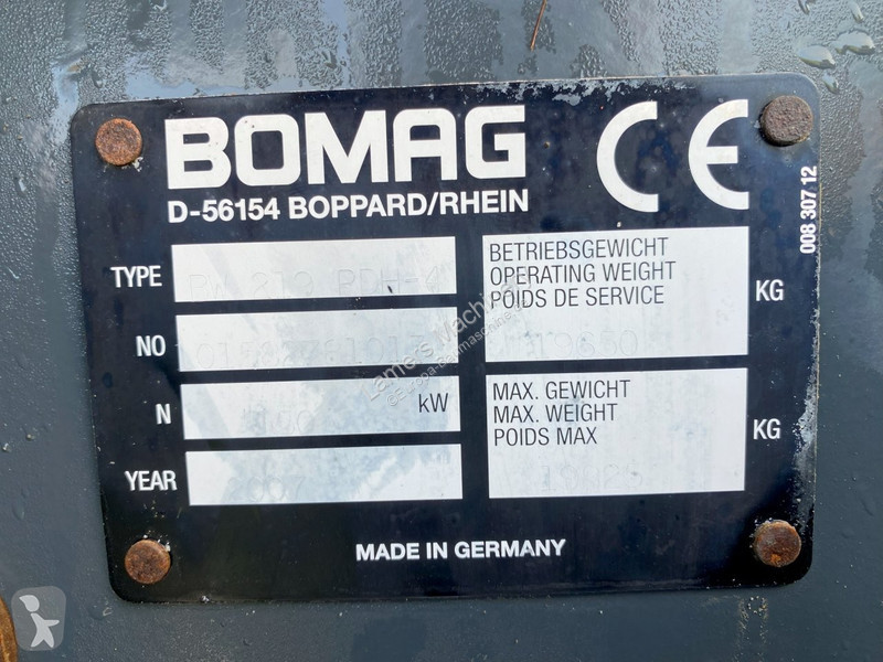 Zhutňovač Bomag BW 219 PHD .