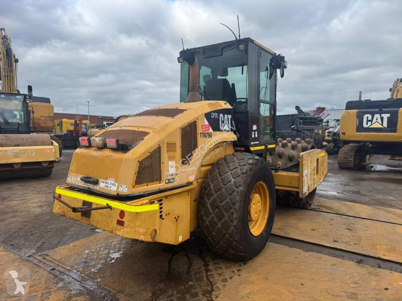 Zhutňovač Caterpillar CP 76