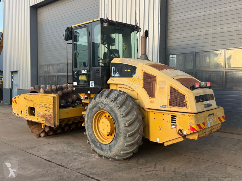 Zhutňovač Caterpillar CP76 (19t)