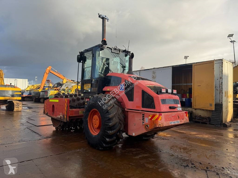 Zhutňovač Caterpillar CP 74