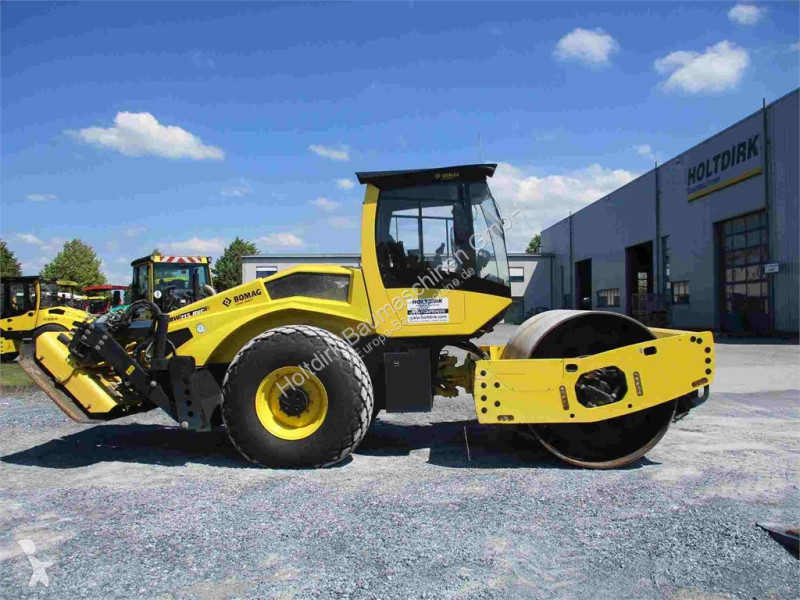 Zhutňovač Bomag BW 213 BVC+P-5