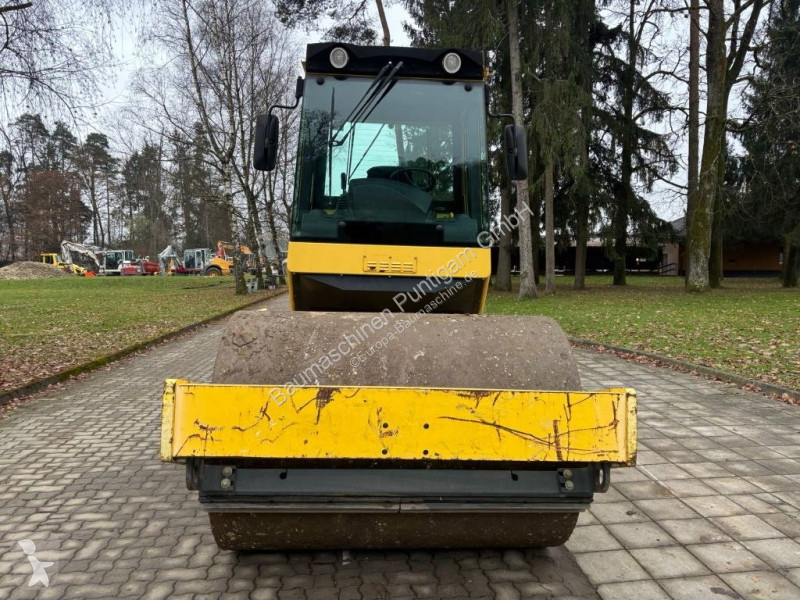 مدحلة Bomag D4