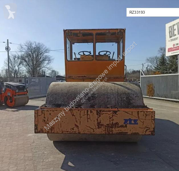 Дорожный каток Stavostroj VV 170