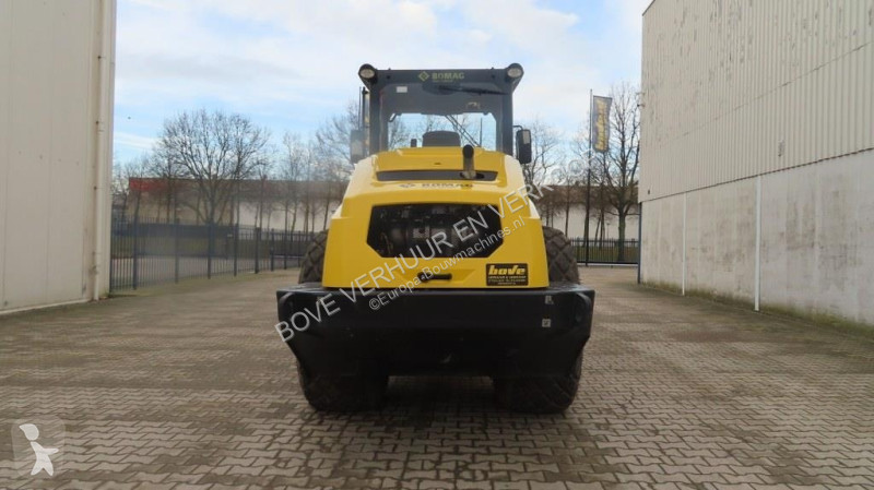 Compactador Bomag BW213 DH-5