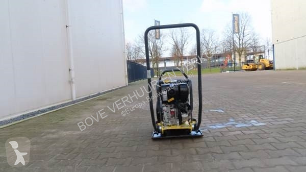 Compactador Bomag BP20/50D
