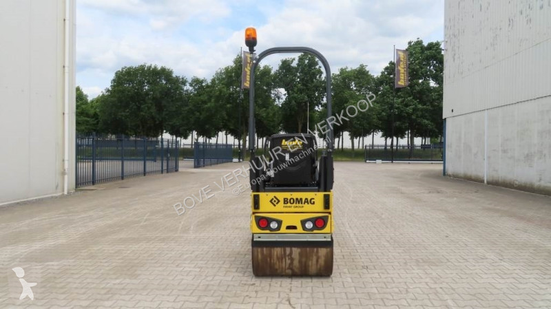 Compactador Bomag BW80 AD5