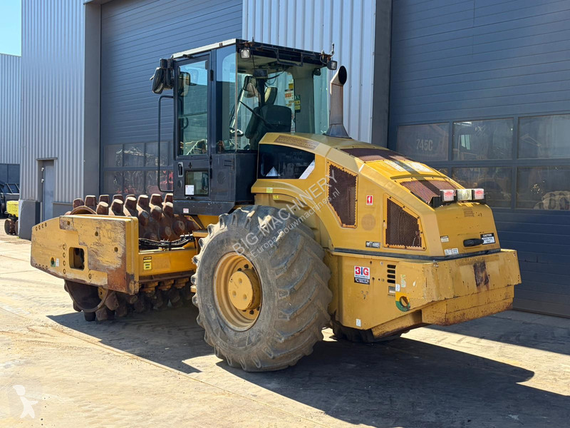 Zhutňovač Caterpillar CP76 (19t)