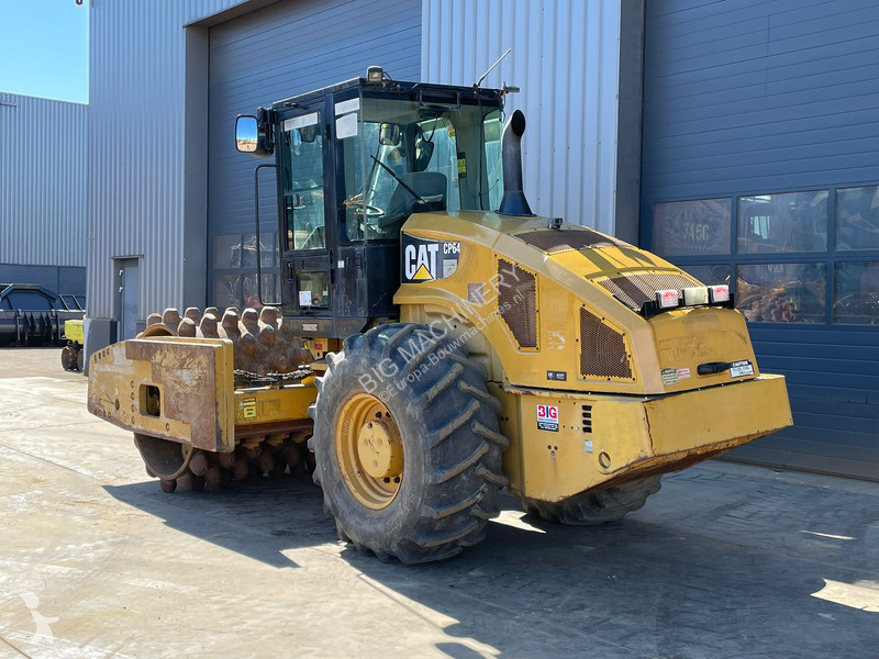 Walec Caterpillar CP64