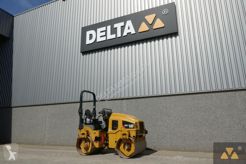 مدحلة Caterpillar CB2.7